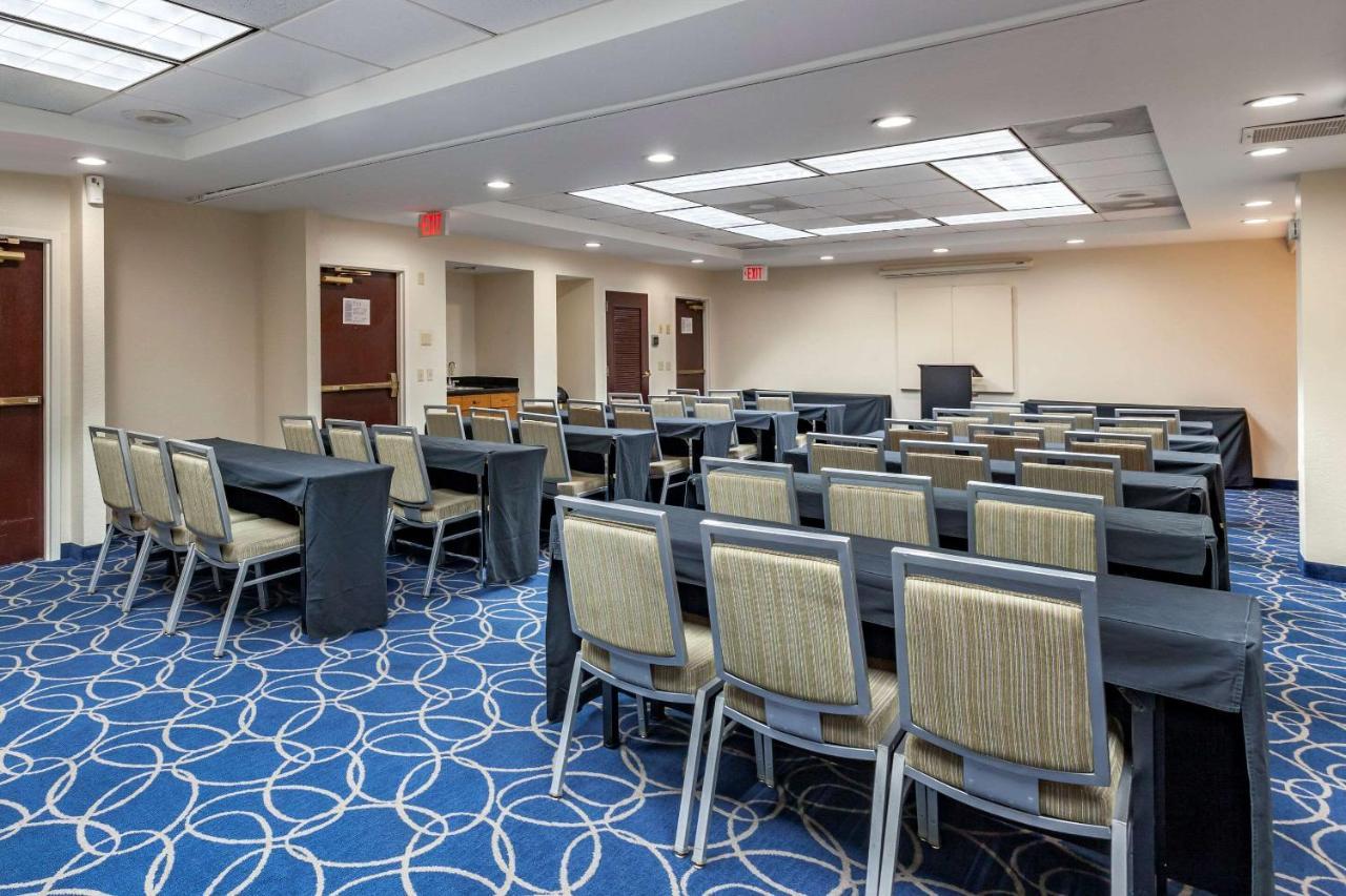 Comfort Inn & Suites Houston I-10 West Energy Corridor Extérieur photo