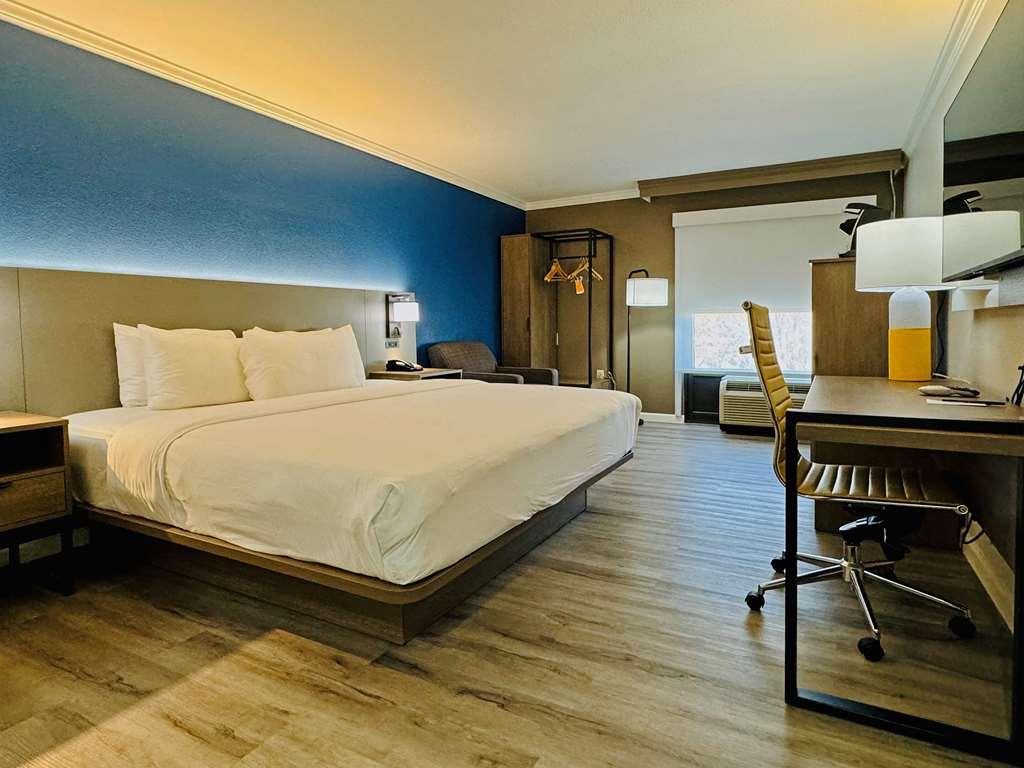 Comfort Inn & Suites Houston I-10 West Energy Corridor Chambre photo