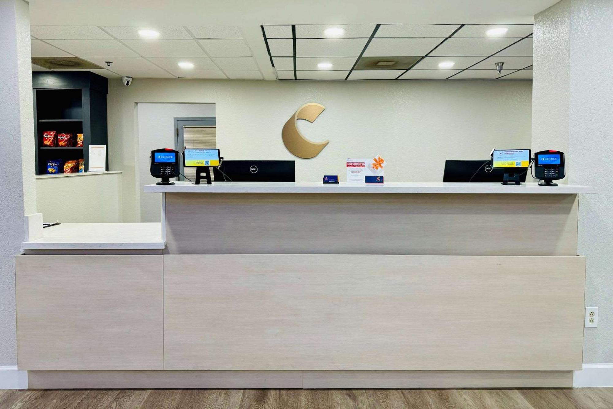 Comfort Inn & Suites Houston I-10 West Energy Corridor Extérieur photo