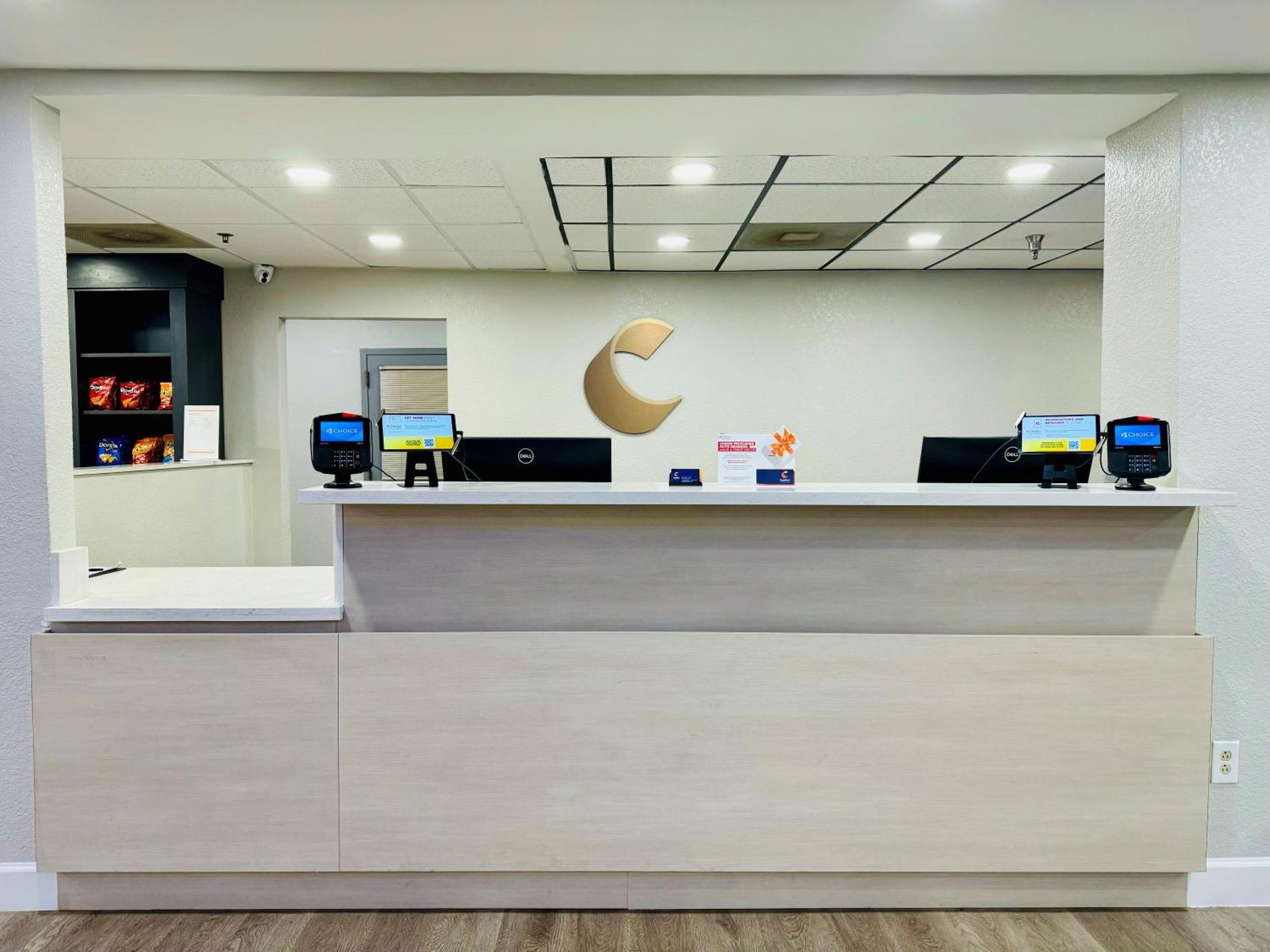 Comfort Inn & Suites Houston I-10 West Energy Corridor Extérieur photo