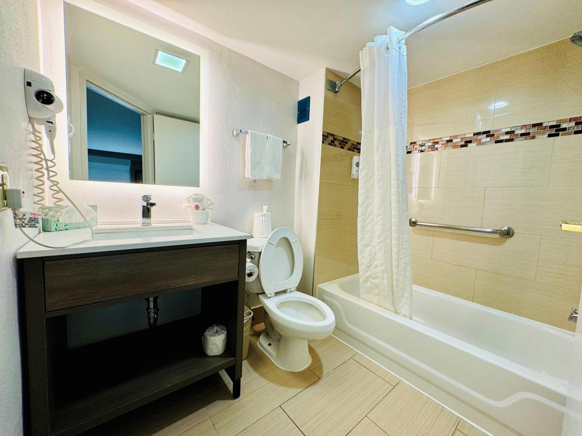 Comfort Inn & Suites Houston I-10 West Energy Corridor Extérieur photo