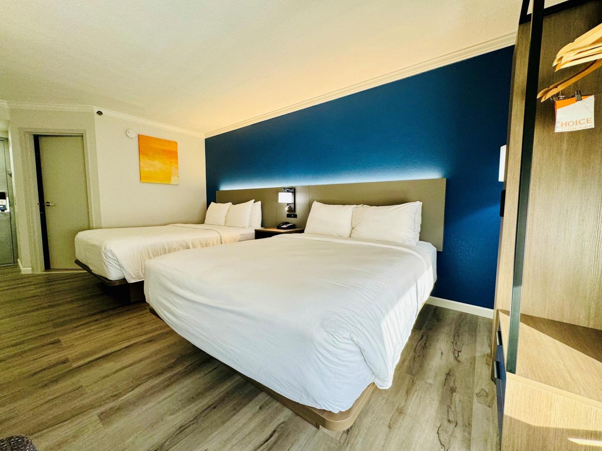 Comfort Inn & Suites Houston I-10 West Energy Corridor Extérieur photo